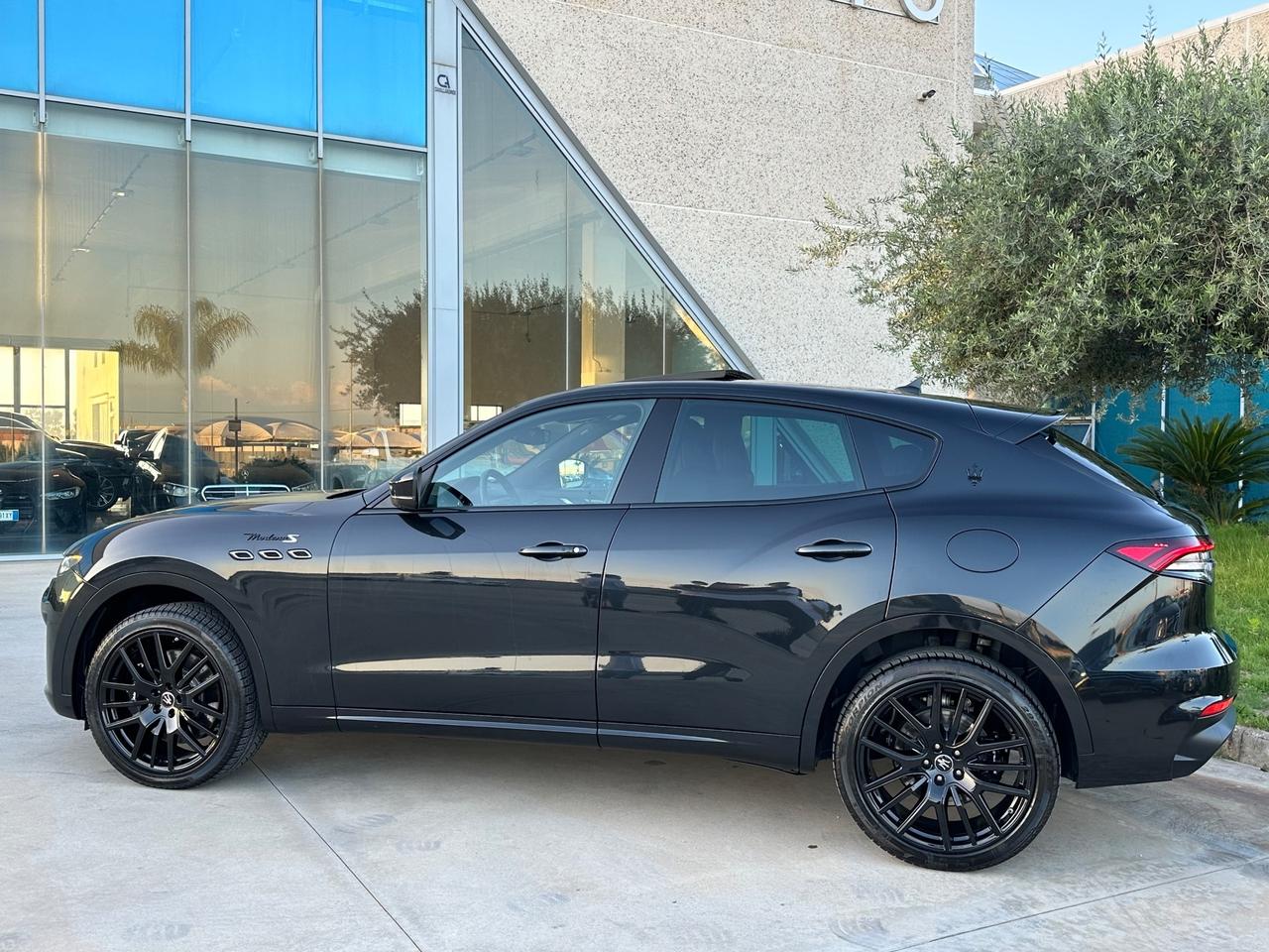 Maserati Levante 3.0 V6 Modena S possibilità noleggio no scoring