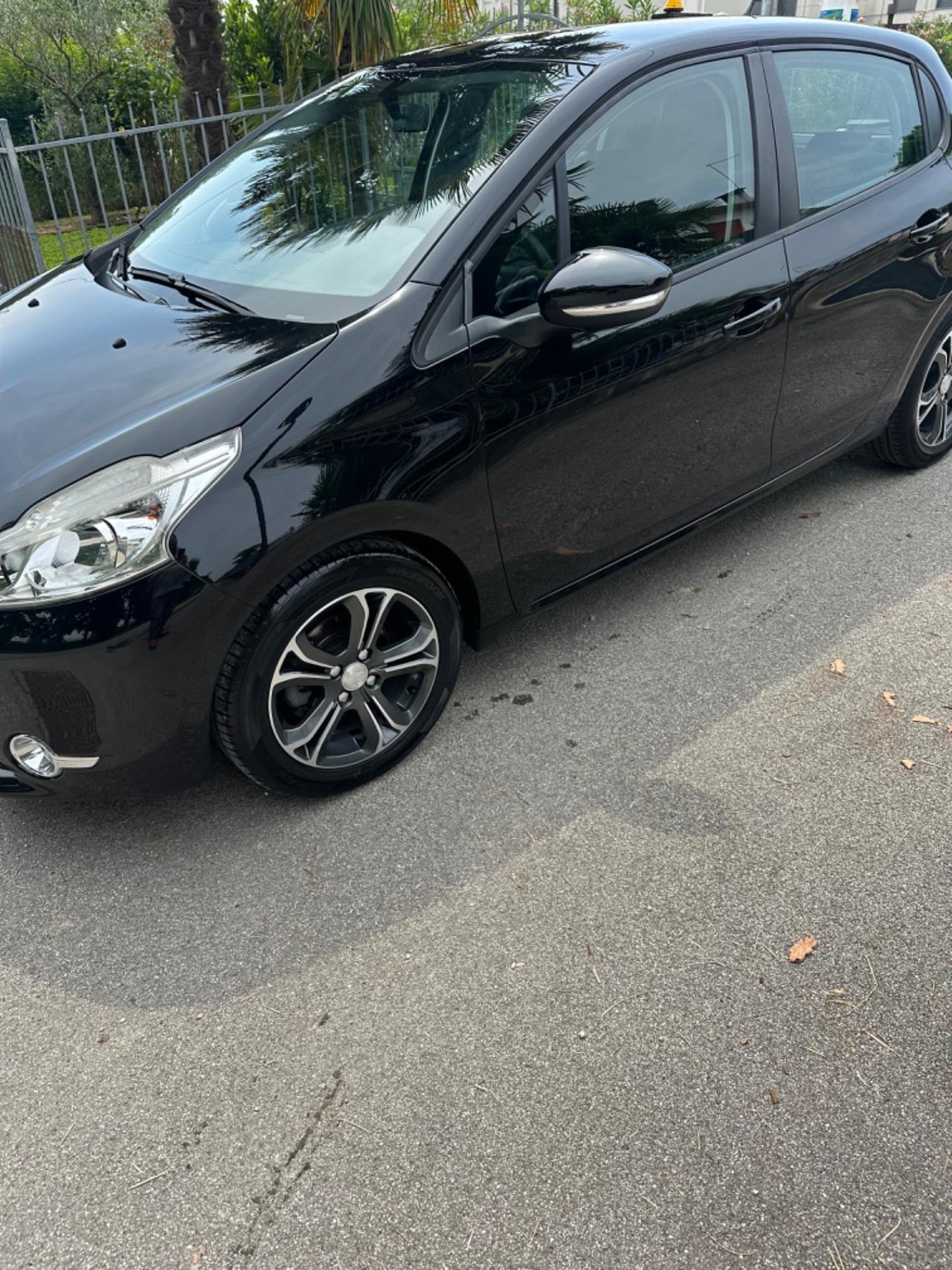 Peugeot 208 PureTech 82 5 porte Access