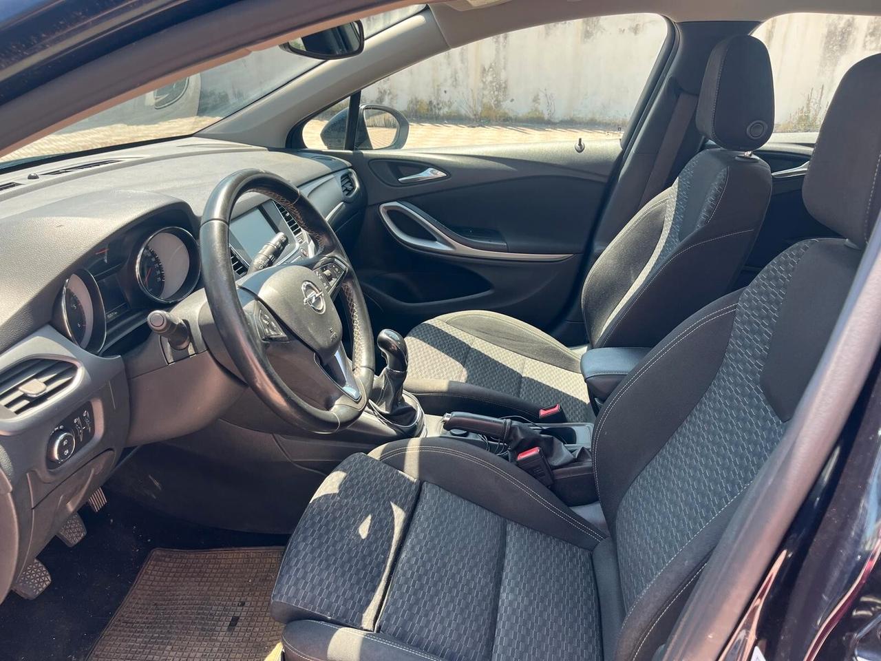 Opel Astra 1.6 CDTi 110CV Start&Stop Sports Tourer Business Ideale per Famiglia e Lavoro
