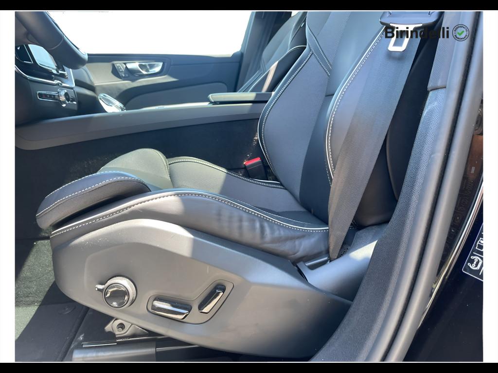 VOLVO XC60 (2017-->) - XC60 T6 Plug-in hybrid AWD automatico Ultra Black Edition