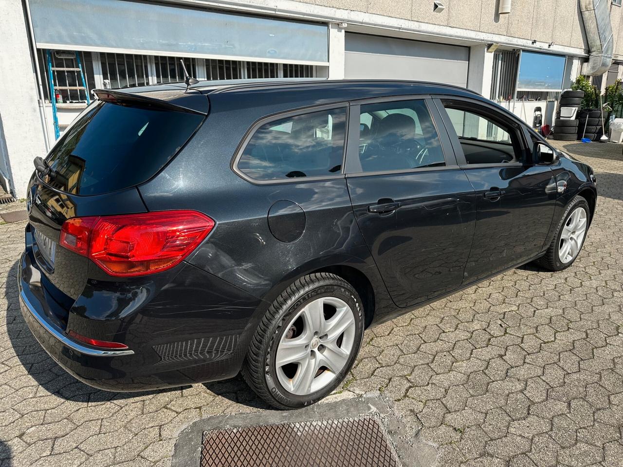 Opel Astra 1.4 Turbo 140CV Sports Tourer GPL Tech Elective
