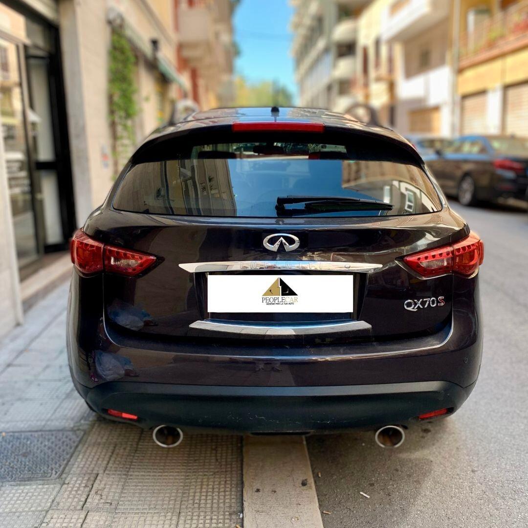 Infiniti QX70 3.0 diesel V6 AT GT Premium
