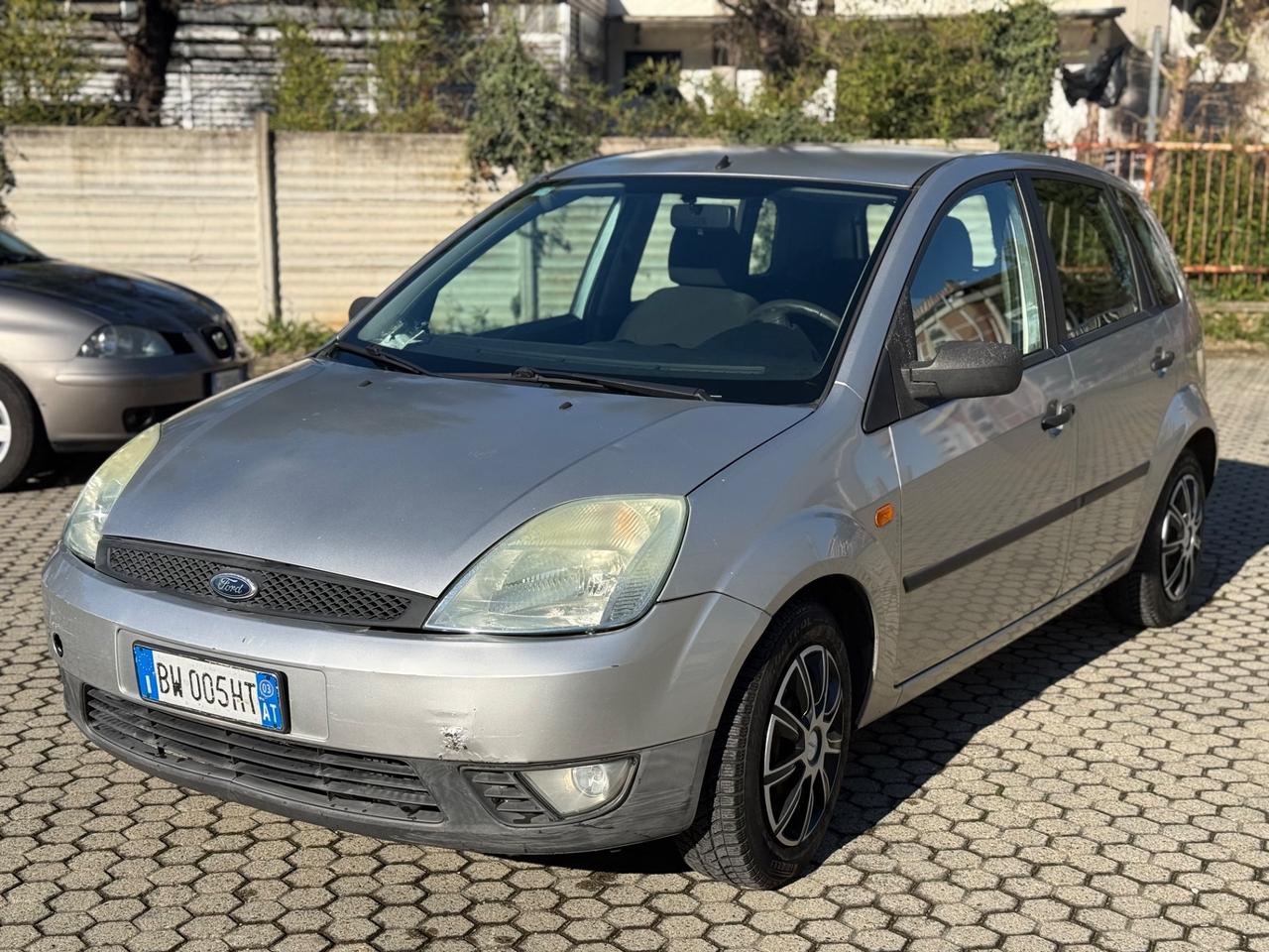Ford Fiesta 1.2 16V 5p. Ambiente