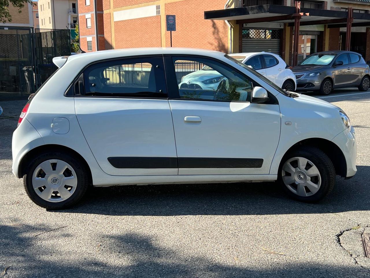 Renault Twingo Lovely SCe 69 #6320
