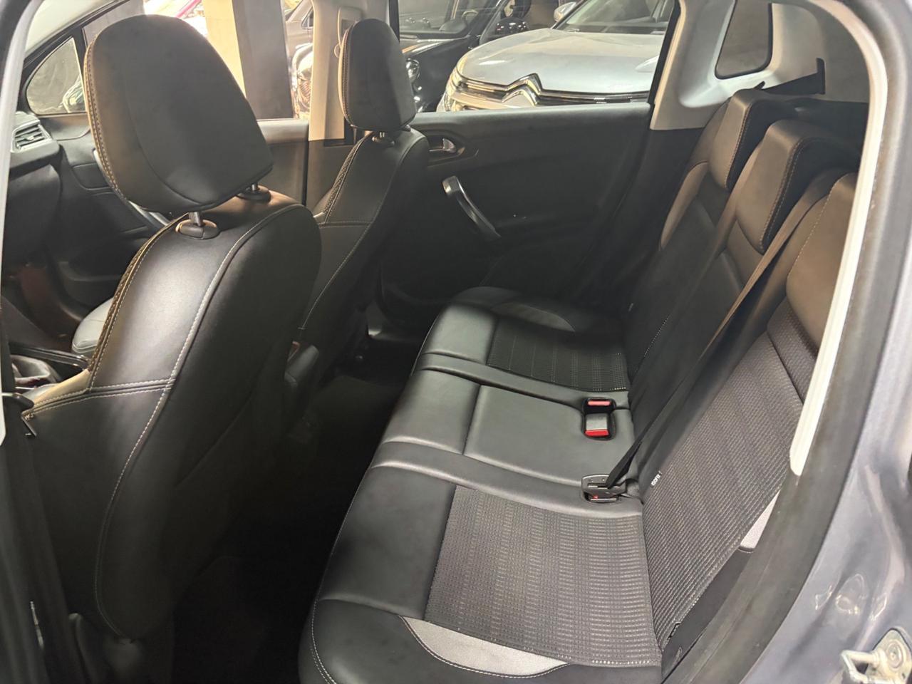 Peugeot 2008 BlueHDi 100 Allure