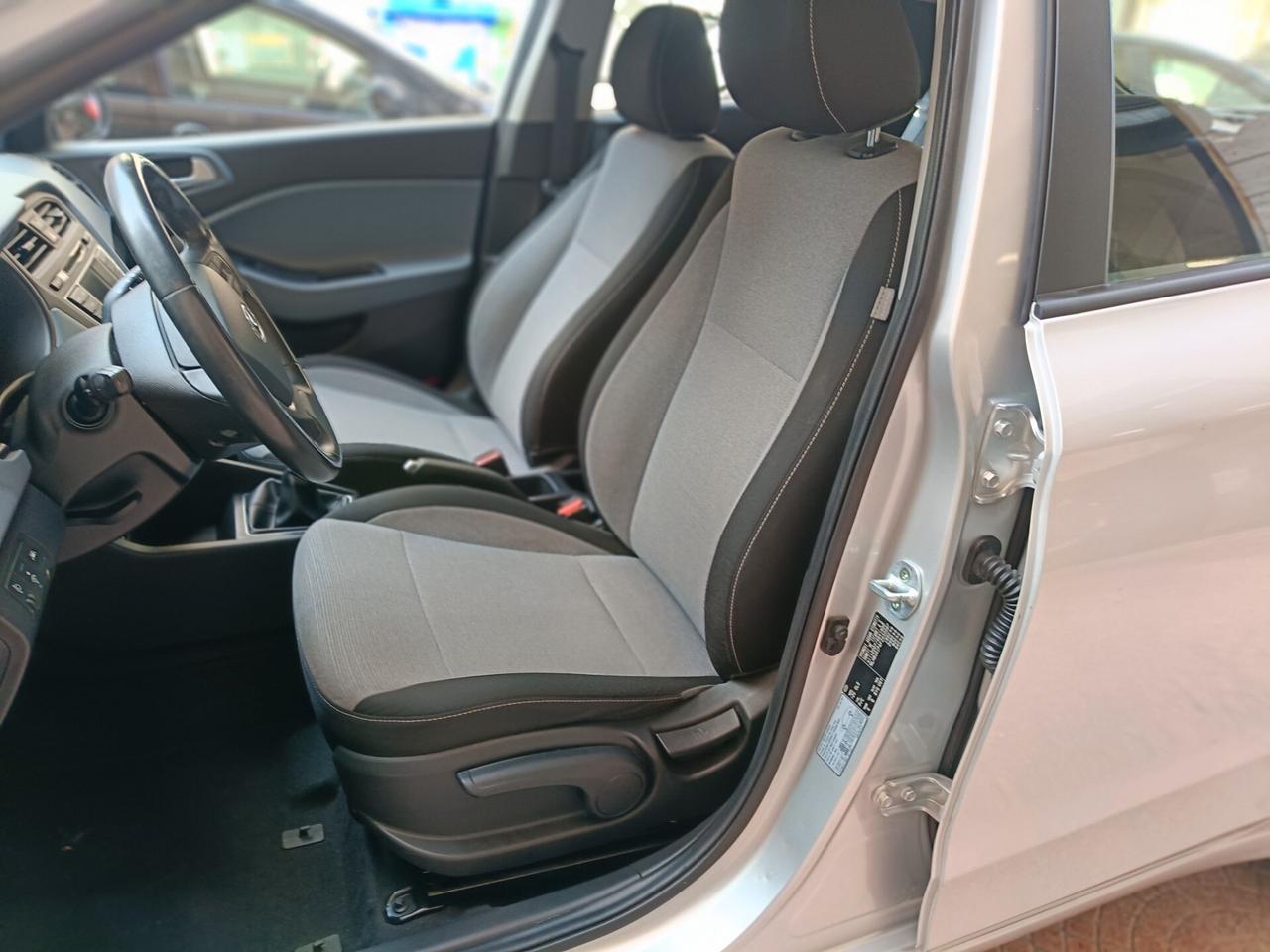 HYUNDAI I20 1.1 Diesel 75CV-NEOPATENTATI-Euro7790