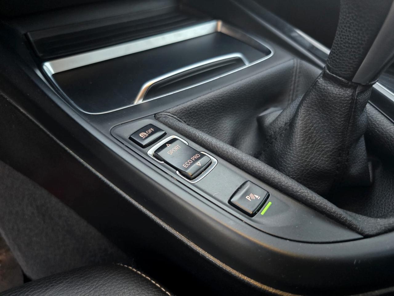 Bmw 116d 5p. Urban