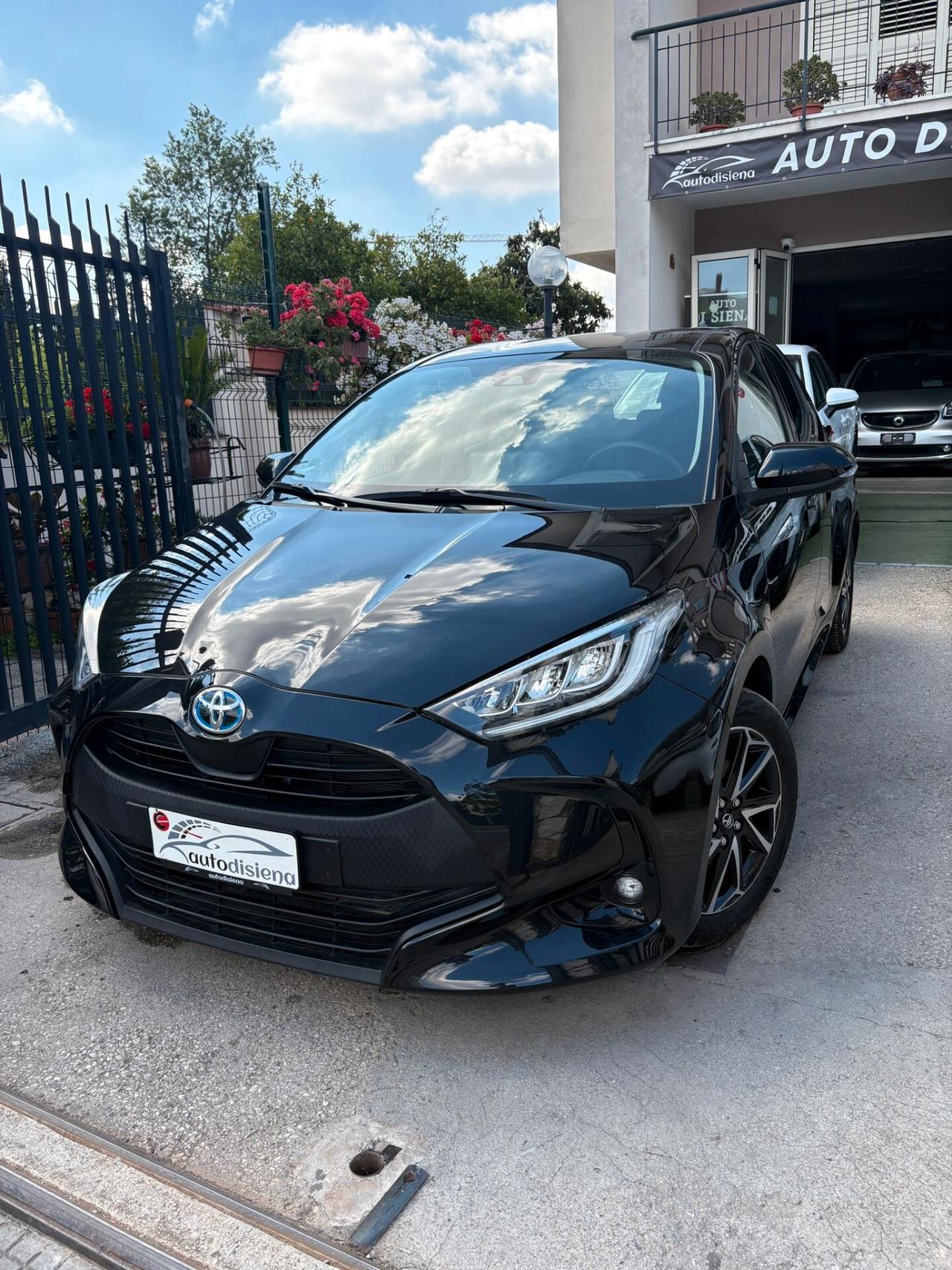Toyota Yaris 1.5 Hybrid 5 porte Lounge design