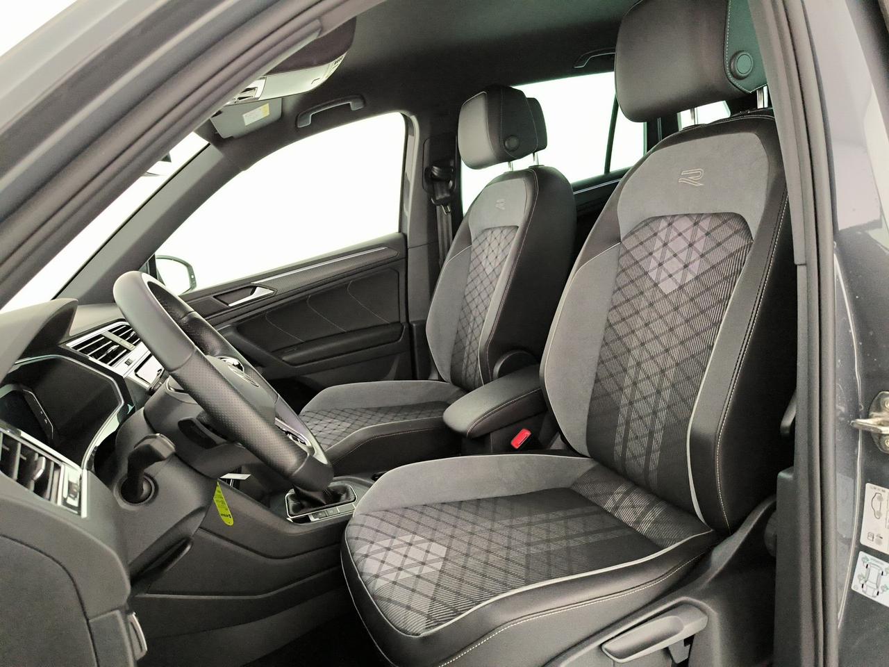 Volkswagen Tiguan 2.0 tdi r-line 150cv dsg
