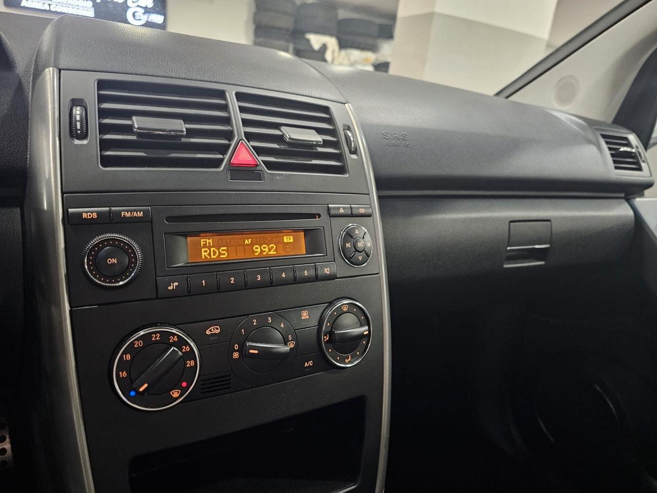 MERCEDES-BENZ CLASSE A180 CDI 110CV AVANTGARDE CAMBIO AUTOMATICO