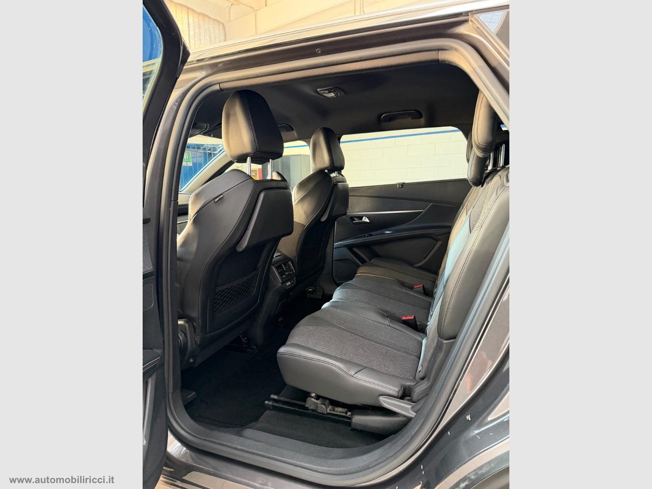 PEUGEOT 5008 BlueHDi 130 S&S EAT8 GT Line 7 POSTI