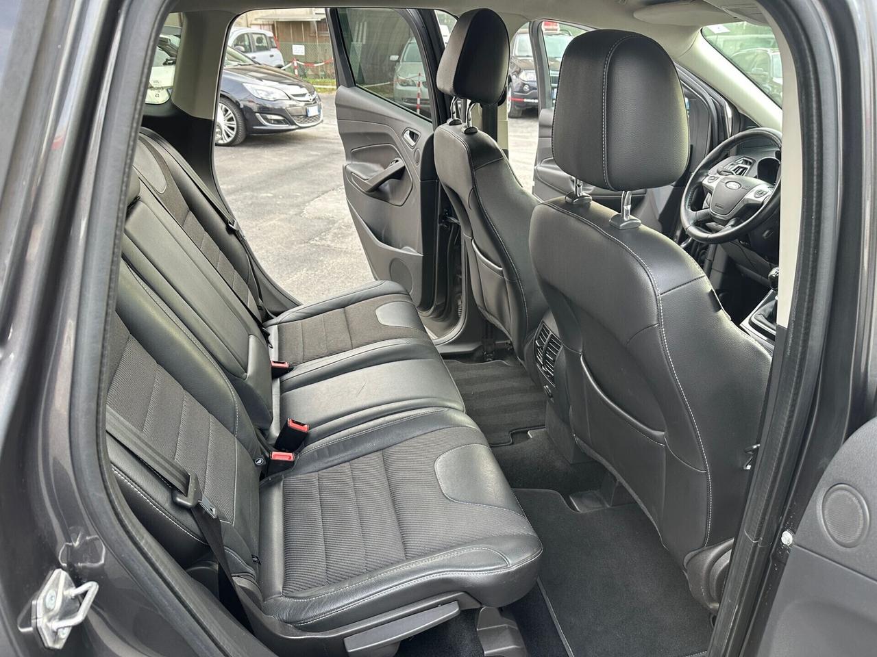 Ford Kuga 2.0 TDCI 150 CV S&S 4WD Titanium