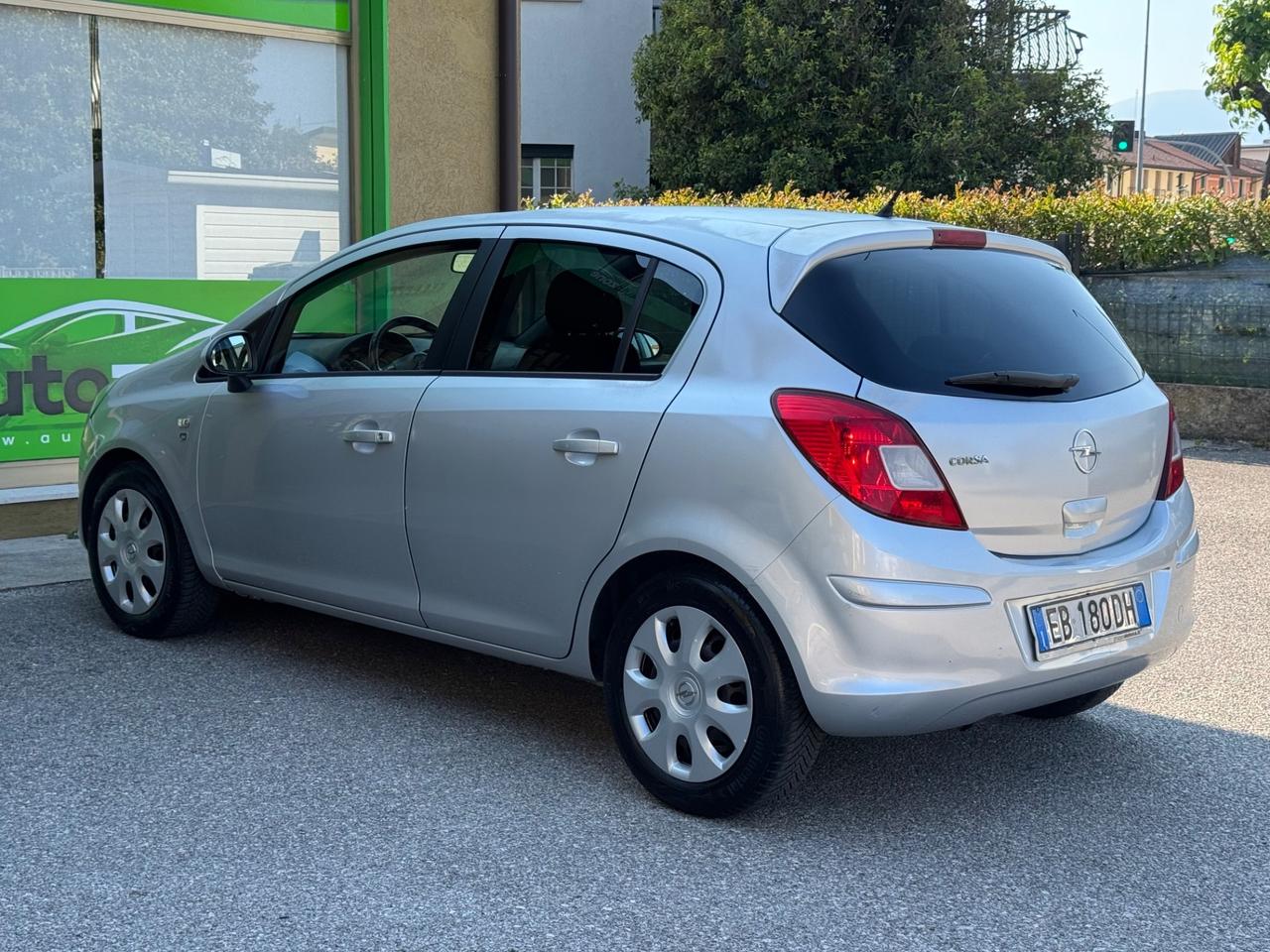 Opel Corsa 1.2 5 porte 85CV NEOPATENTATI