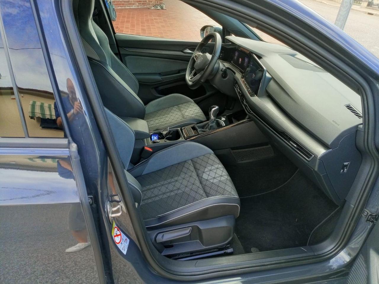 Volkswagen Golf R Line 1.5 TSI  #6470