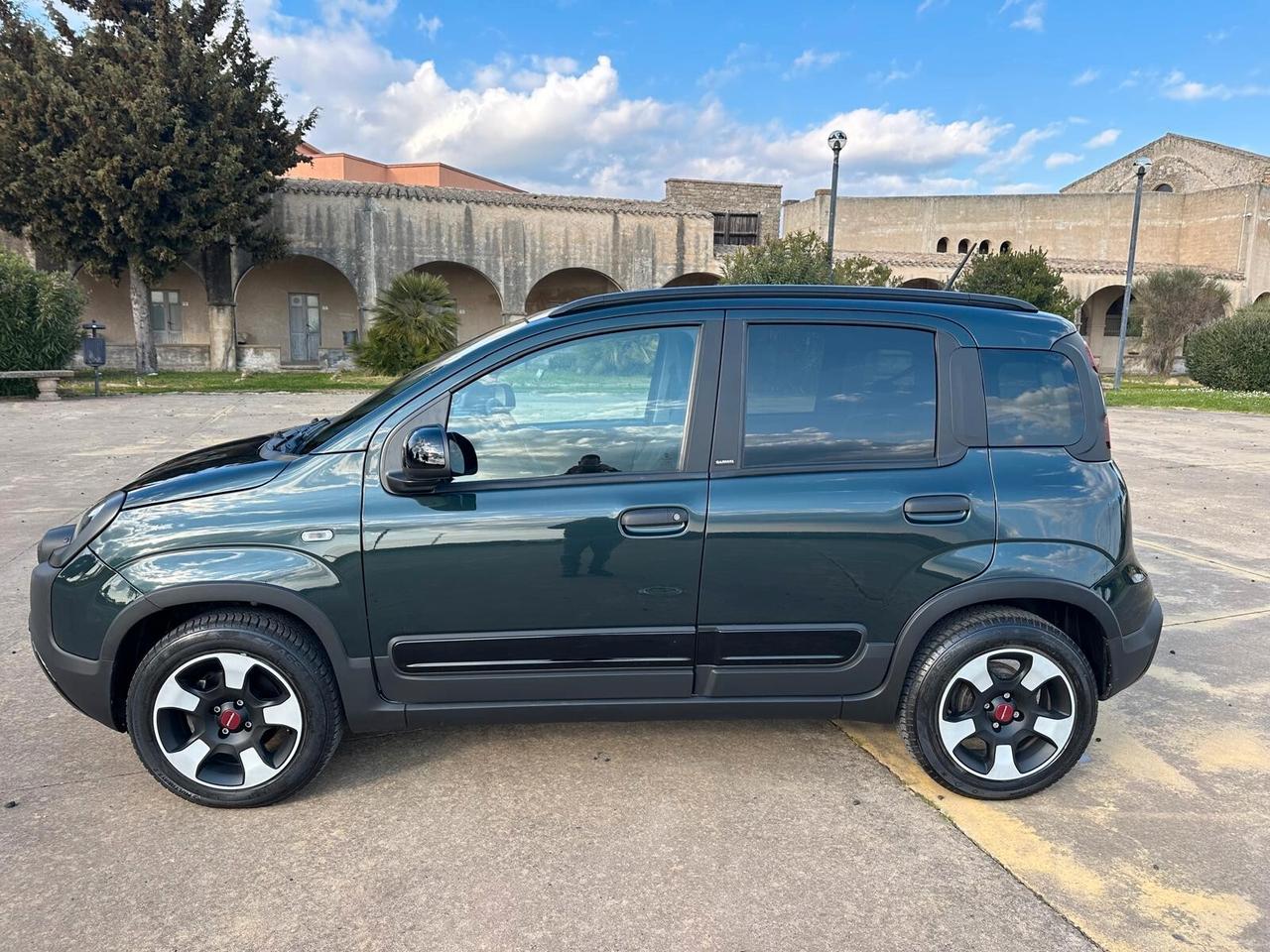 Fiat Panda 1.0 FireFly S&S Hybrid Garmin