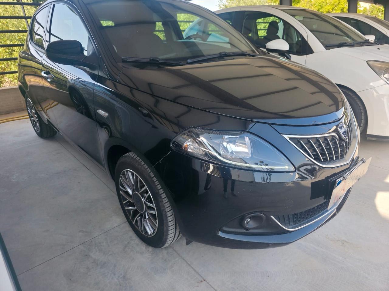 Lancia Ypsilon 1.0 FireFly 5 porte S&S Hybrid Gold Plus