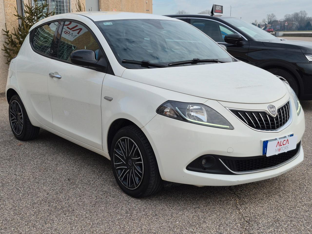Lancia Ypsilon 1.0 FireFly 5 porte S&S Hybrid Ecochic Gold