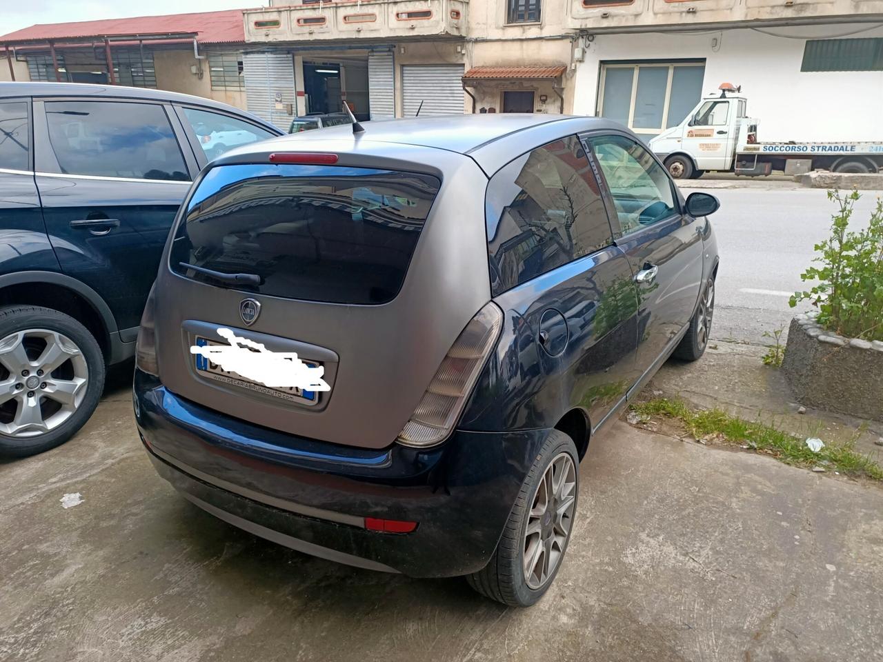 Lancia Ypsilon 1.3 MJT 90 CV DPF Sport MomoDesign