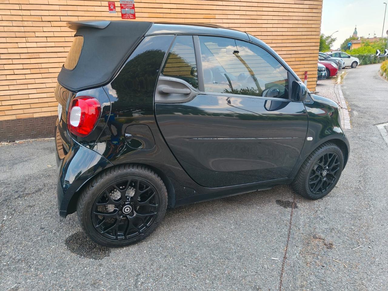 Smart ForTwo 70 1.0 twin. cabrio BRABUS Style