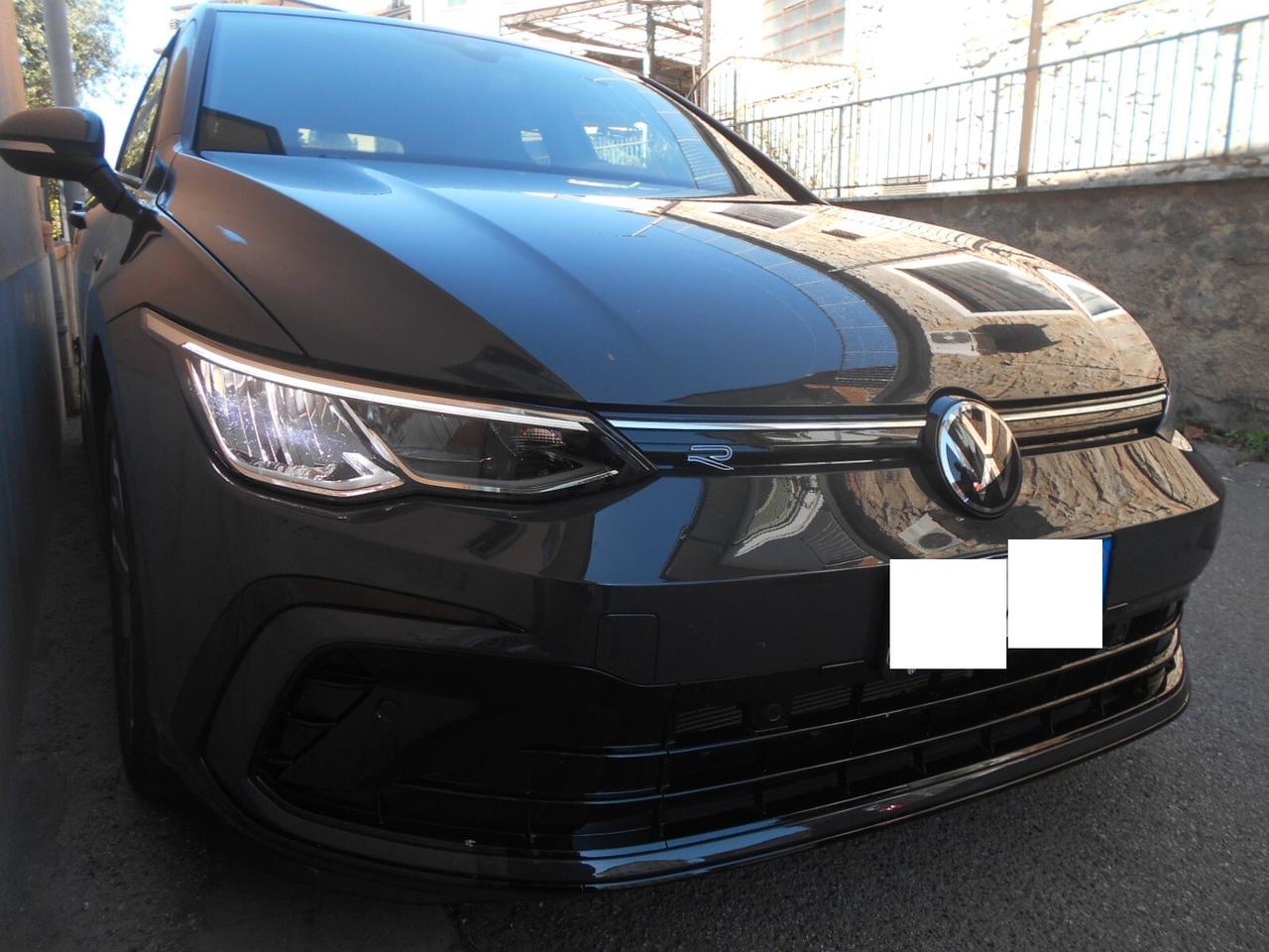 Volkswagen Golf versione R