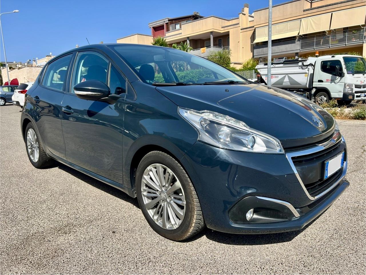 Peugeot 208 BlueHDi 100 S&S 5 porte Allure