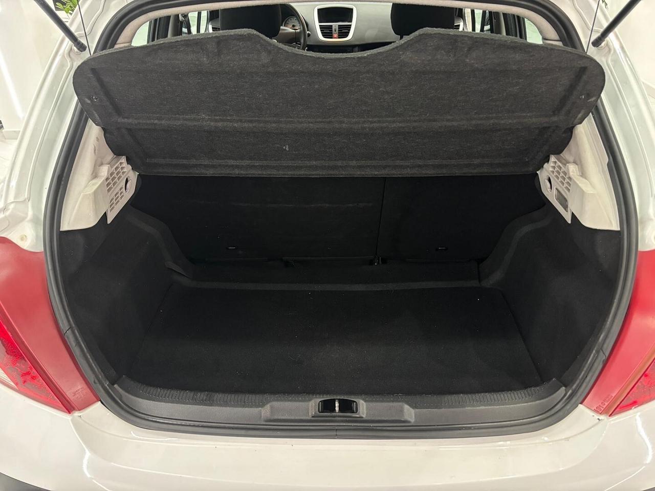 PEUGEOT 207 1.4 HDi 70CV ANNO 2010