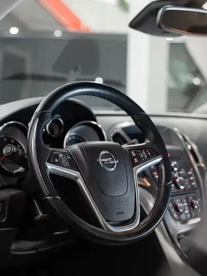 Opel Astra 1.6 115CV 5 porte Cosmo