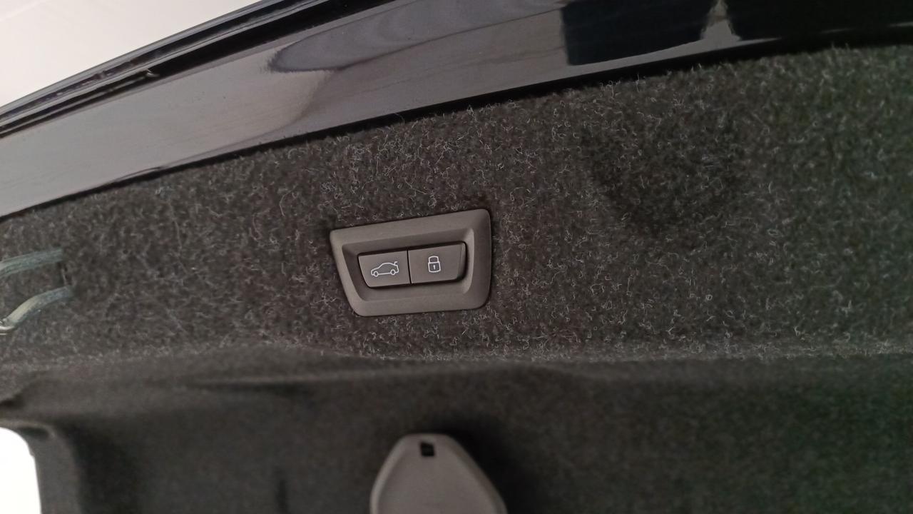 BMW Serie 5 G60 Berlina - 520d 48V xdrive MSport Pro auto