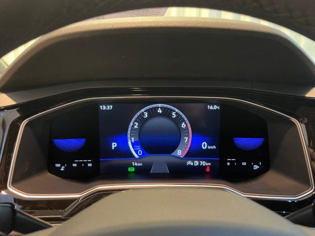 VOLKSWAGEN Polo 1.0 TSI DSG R-Line 17" DAB+ Travel Assist