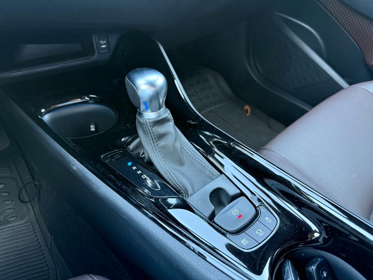 Toyota C-HR 1.8 Hybrid E-CVT Lounge