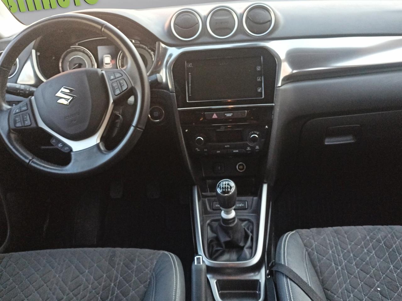 Suzuki Vitara 1.4 Hybrid Top