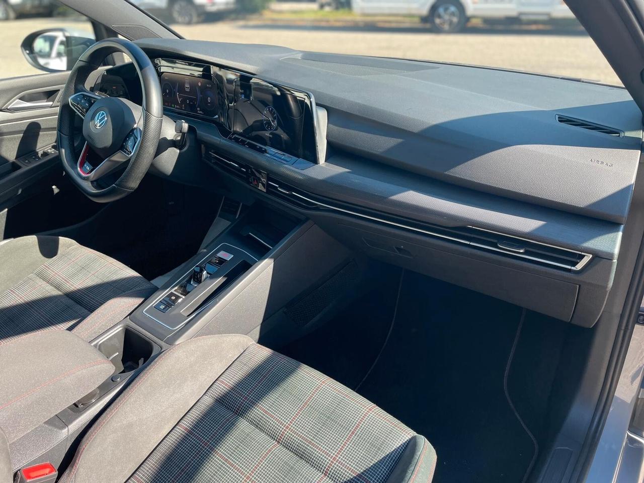 Volkswagen Golf GTI 2.0 TSI 245cv dsg 5 porte