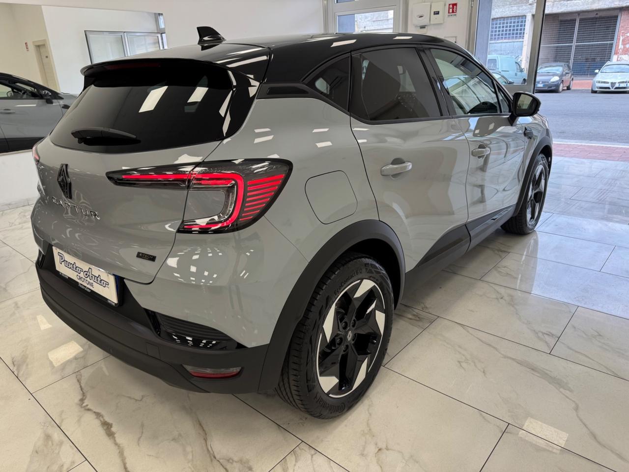 Renault Captur Mild Hybrid 160 CV EDC Techno