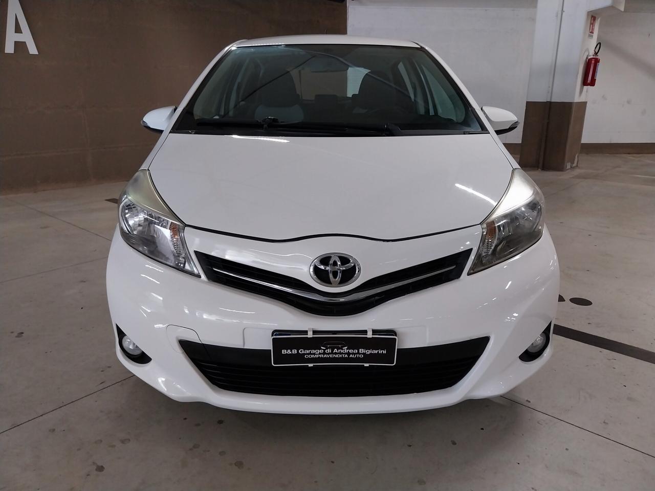 Toyota Yaris 1.4d-4d Lounge - ok neopatentati