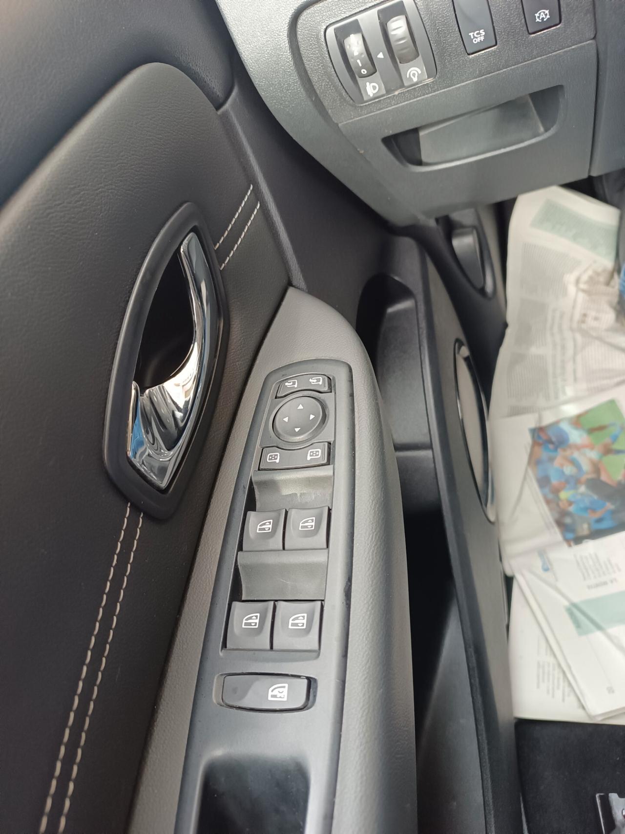 Renault Scenic Scénic dCi 110 CV LIMITED BOSE NAVI CAMERA