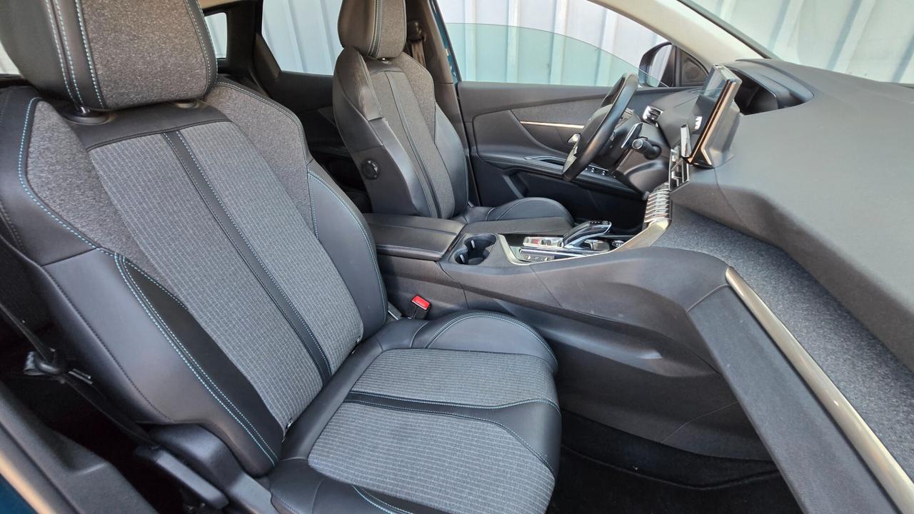 Peugeot 3008 BlueHDi 130 S&S Allure
