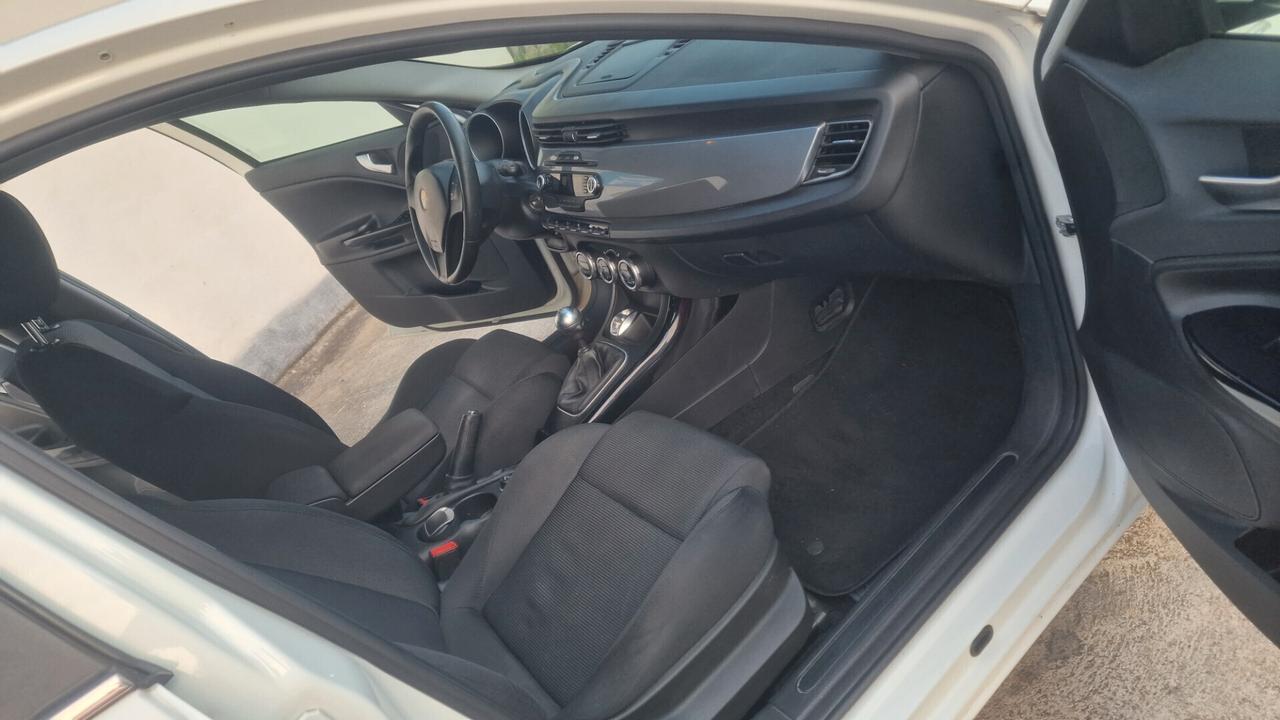 Alfa Romeo Giulietta 1.6 JTDm-2 105 CV EXCLUSIVE - 2013