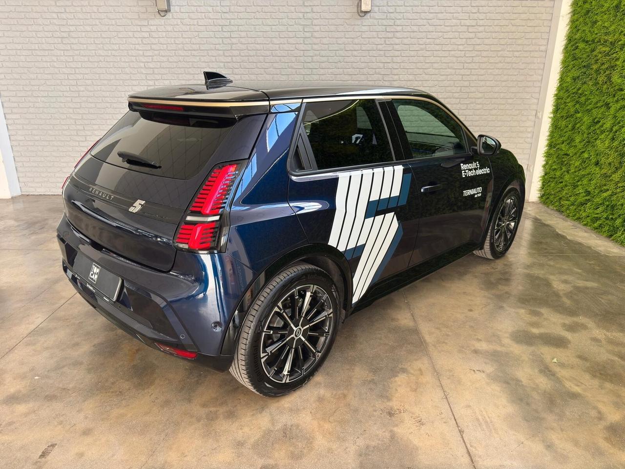 Renault 5 E-Tech Electric 150 CV Comfort Range AC 11 Iconic Cinq