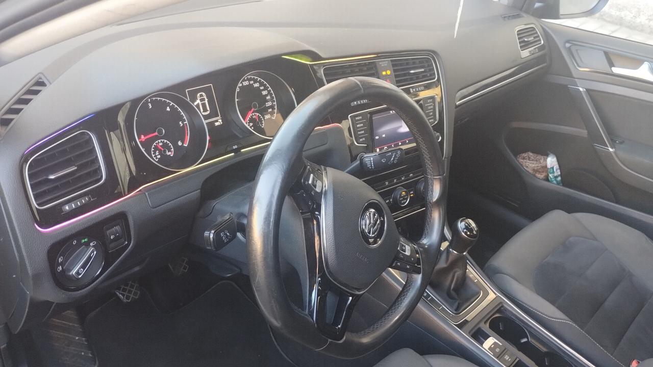 Volkswagen Golf 2.0 TDI 5p. Highline BlueMotion Technology