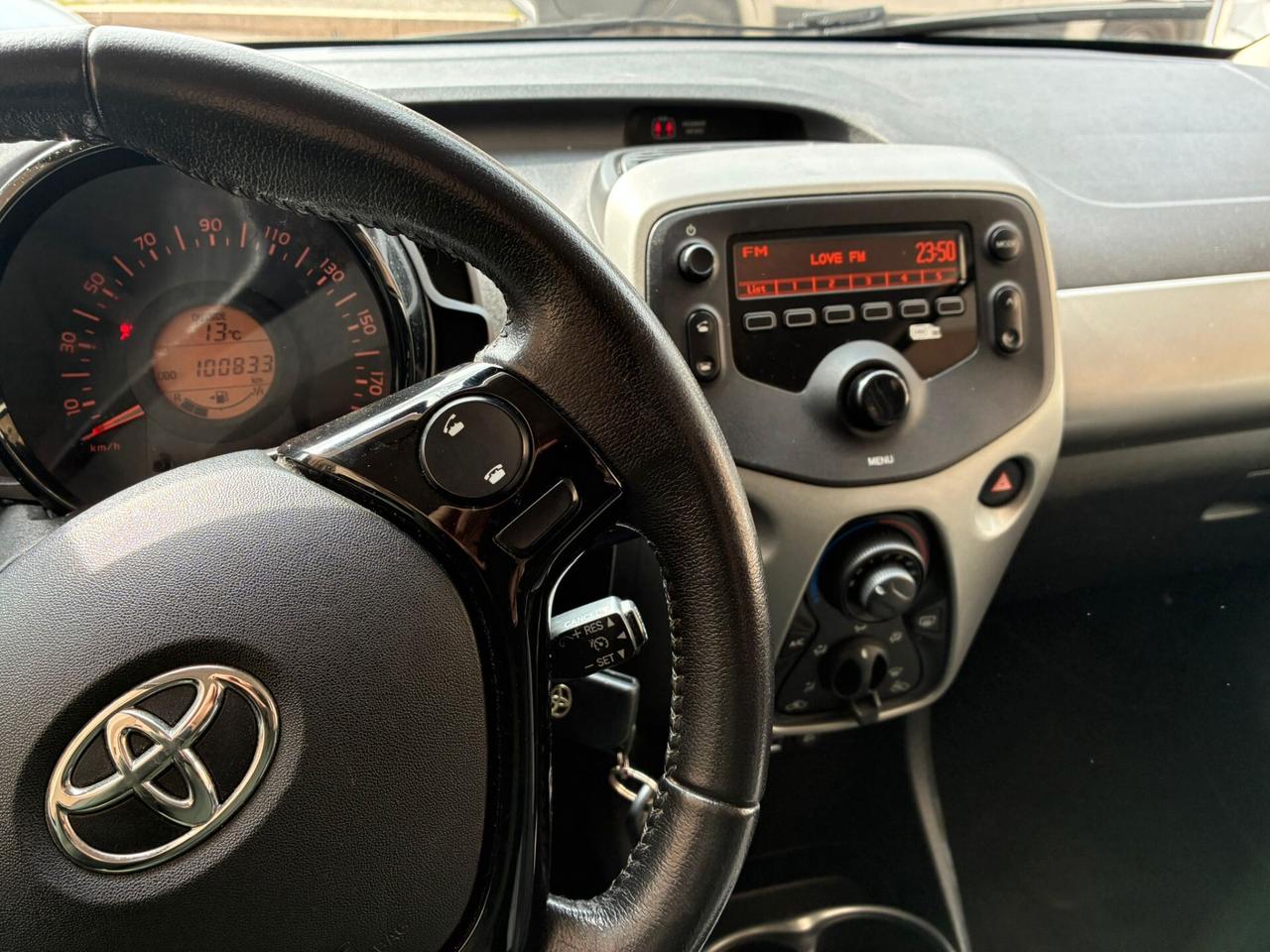 Toyota Aygo 1.0 3p garantita perfetta-2015