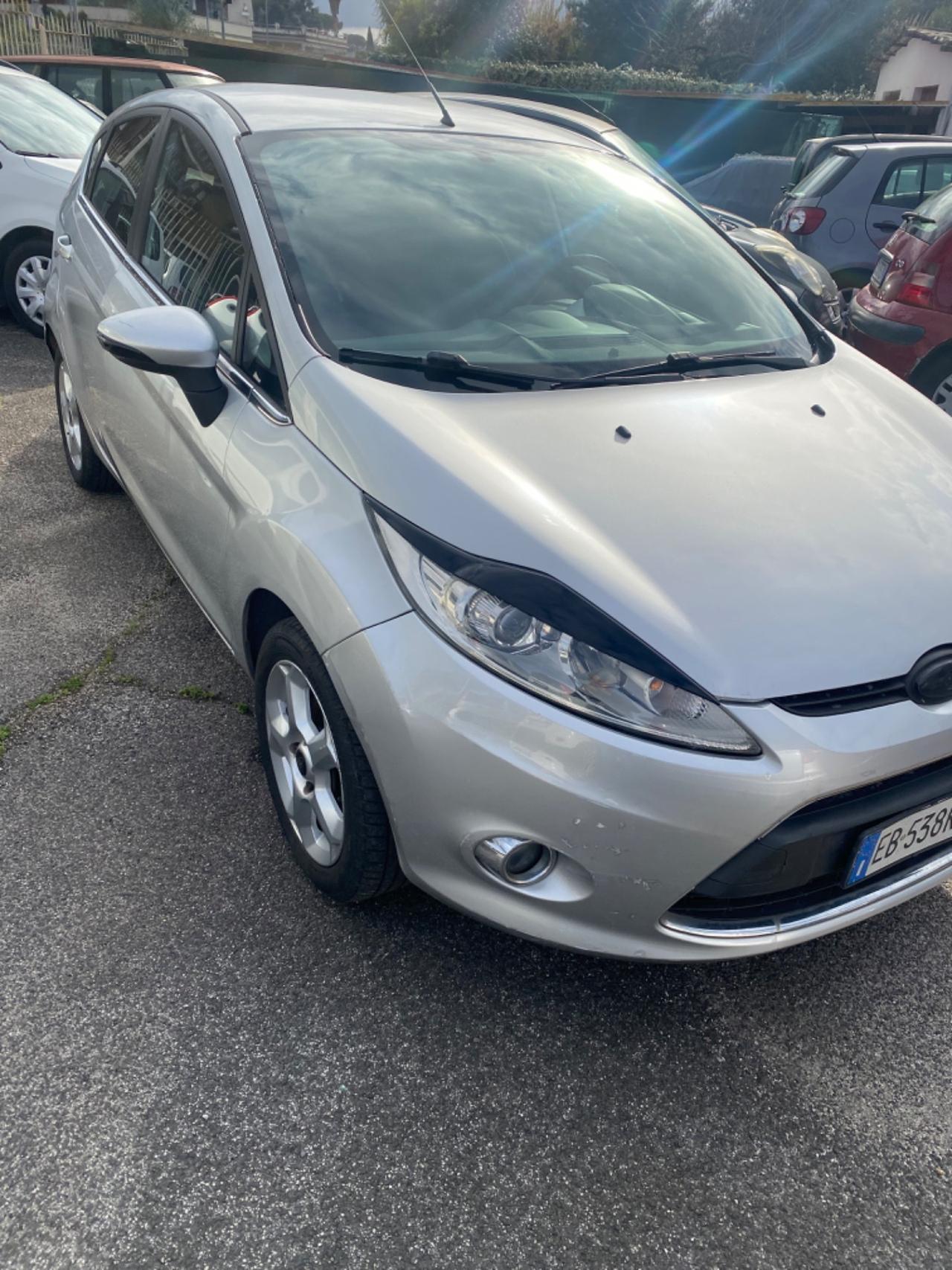 Ford Fiesta 1.4 5 porte Bz.- GPL Titanium