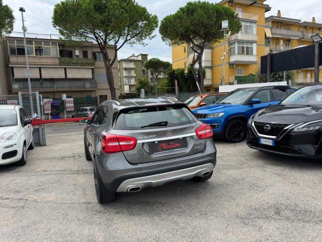 MERCEDES-BENZ GLA 200 CDI Automatic 4Matic Premium