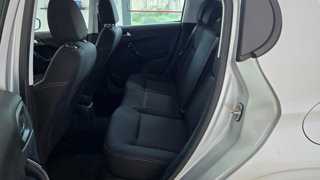 Peugeot 208 BlueHDi 75 5 porte Allure