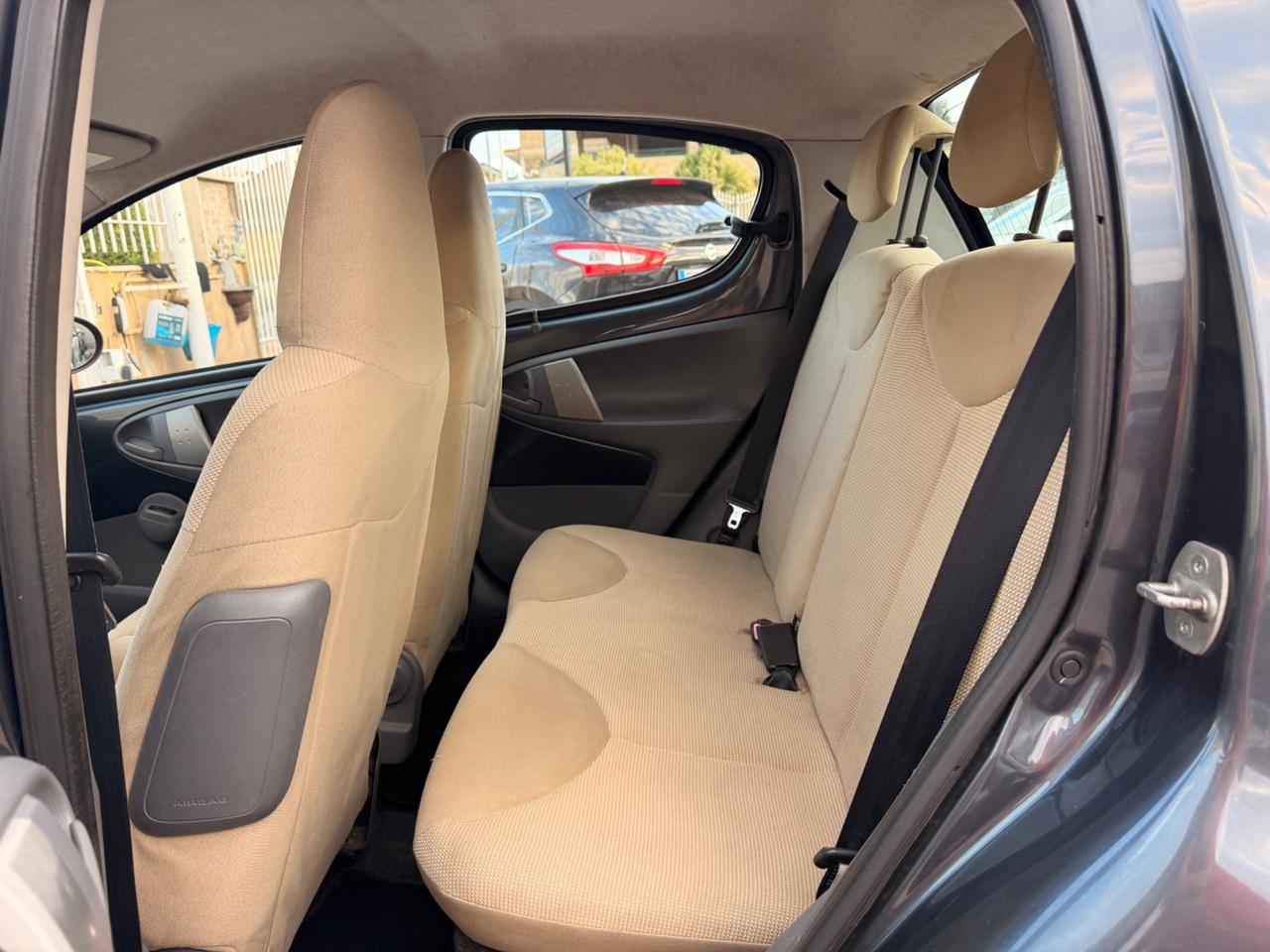 Peugeot 107 1.0 68CV CAMBIO AUTOMATICO SWEET YEARS