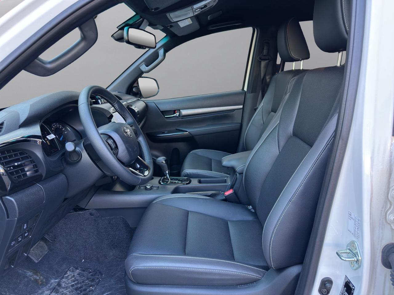 Toyota Hilux 2.8 d-4d 48V double cab Invincible