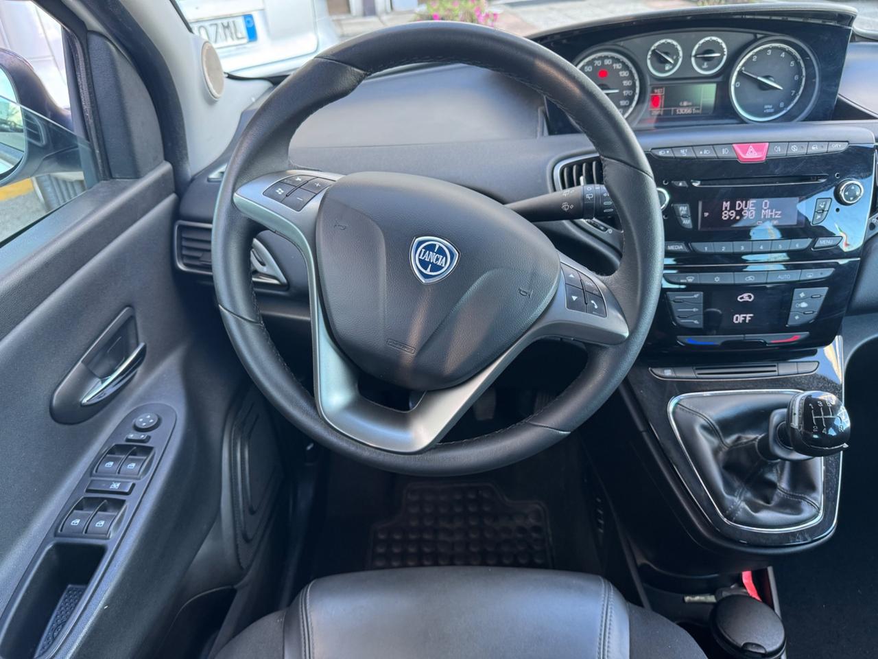 Lancia Ypsilon 1.2 69 CV Platinum 2011