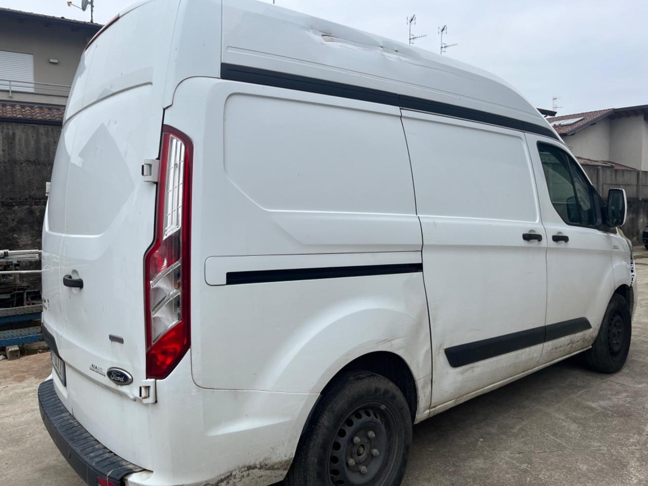 Ford transit custum 2018 automatico sinistrato