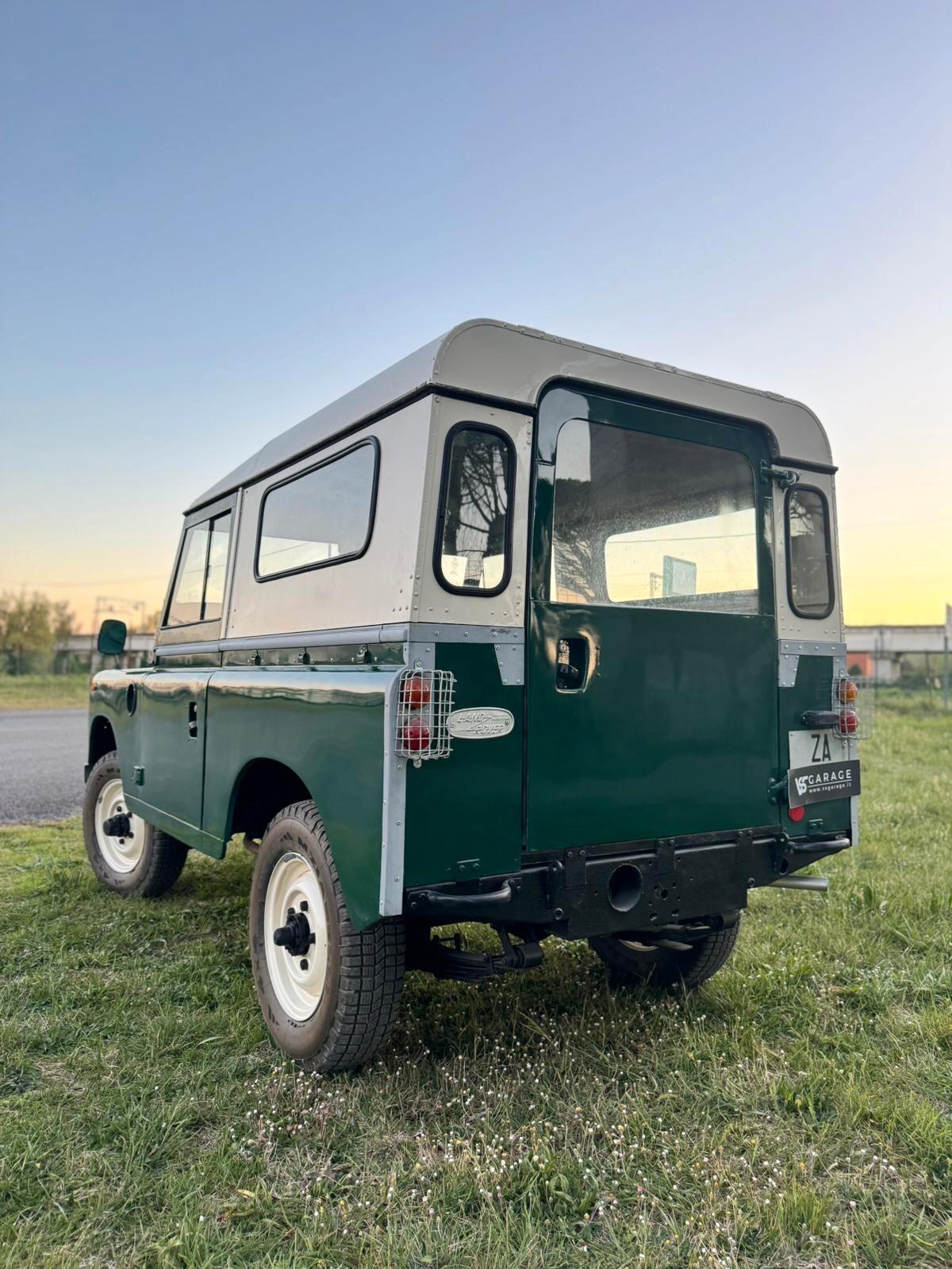 Land Rover Series III 88