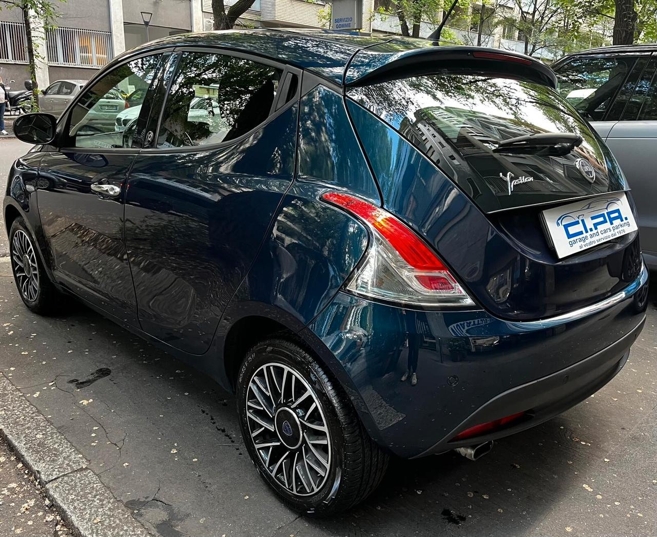 Lancia Ypsilon 1.2 69 CV 5 porte Platinum