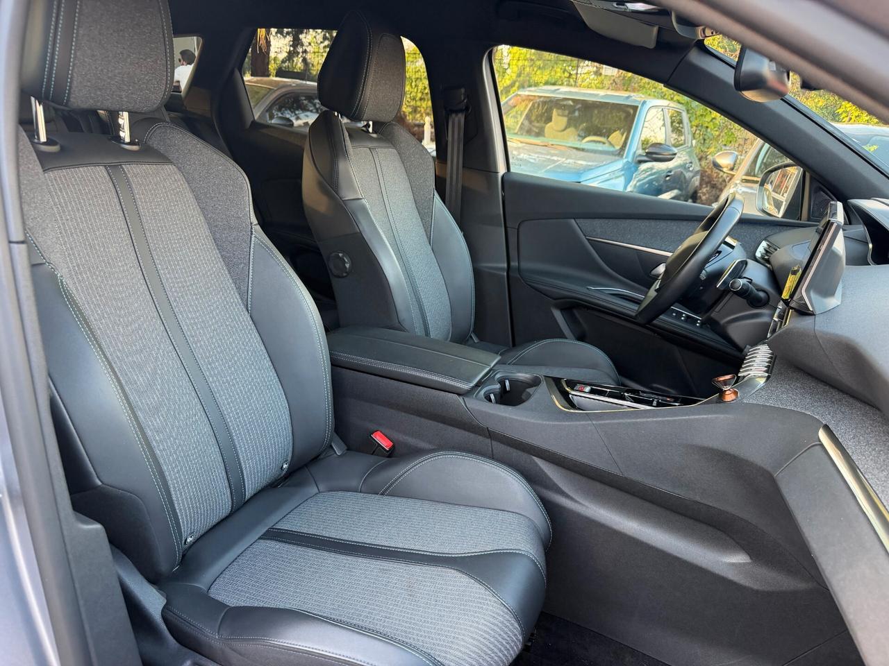 Peugeot 3008 BlueHDi 130 S&S EAT8 Allure Pack 2023
